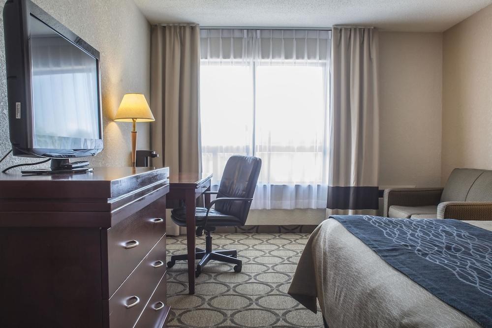 COMFORT INN photo 2