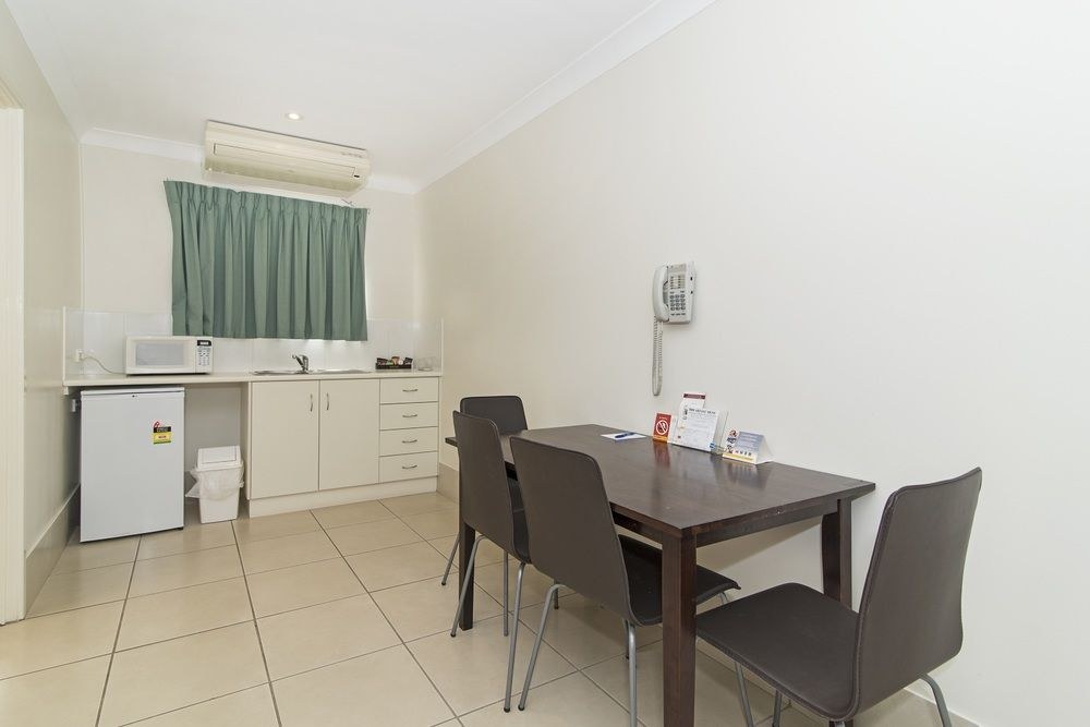 COMFORT INN GLENFIELD photo 1
