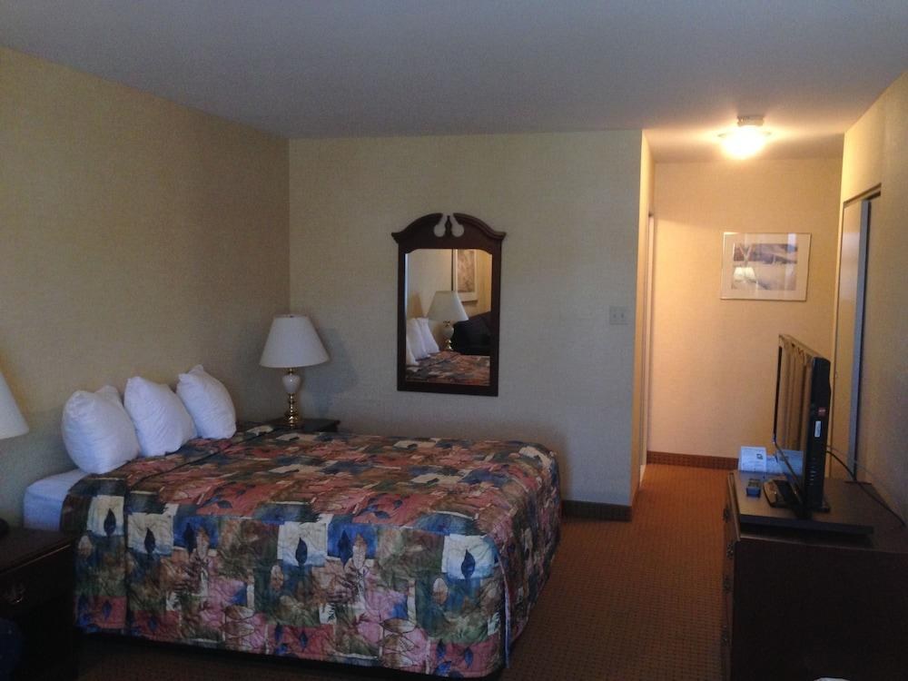 Quality Hotel & Suites Sherbrooke photo 4