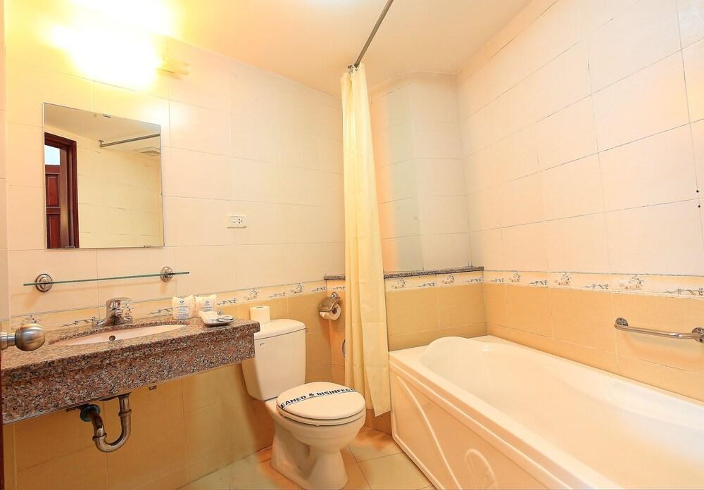 HANOI LUXURY HOTEL photo 3
