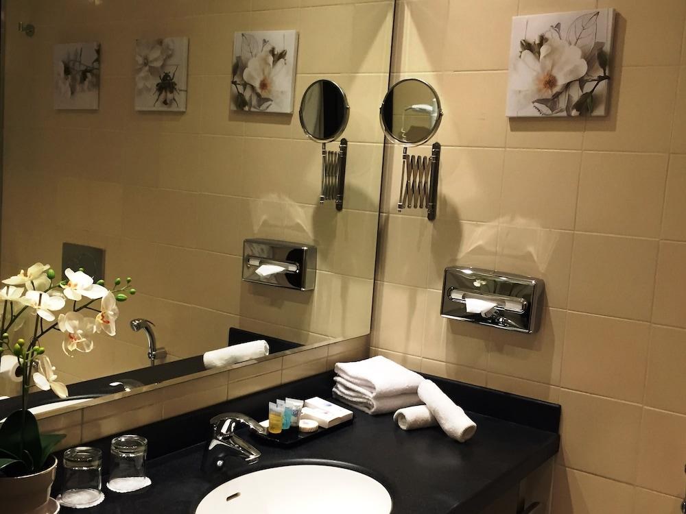Ibis Kuwait Salmiya photo 2
