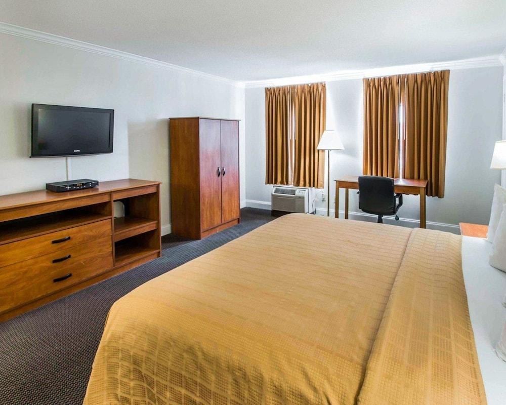 QUALITY INN AIRPORT photo 3