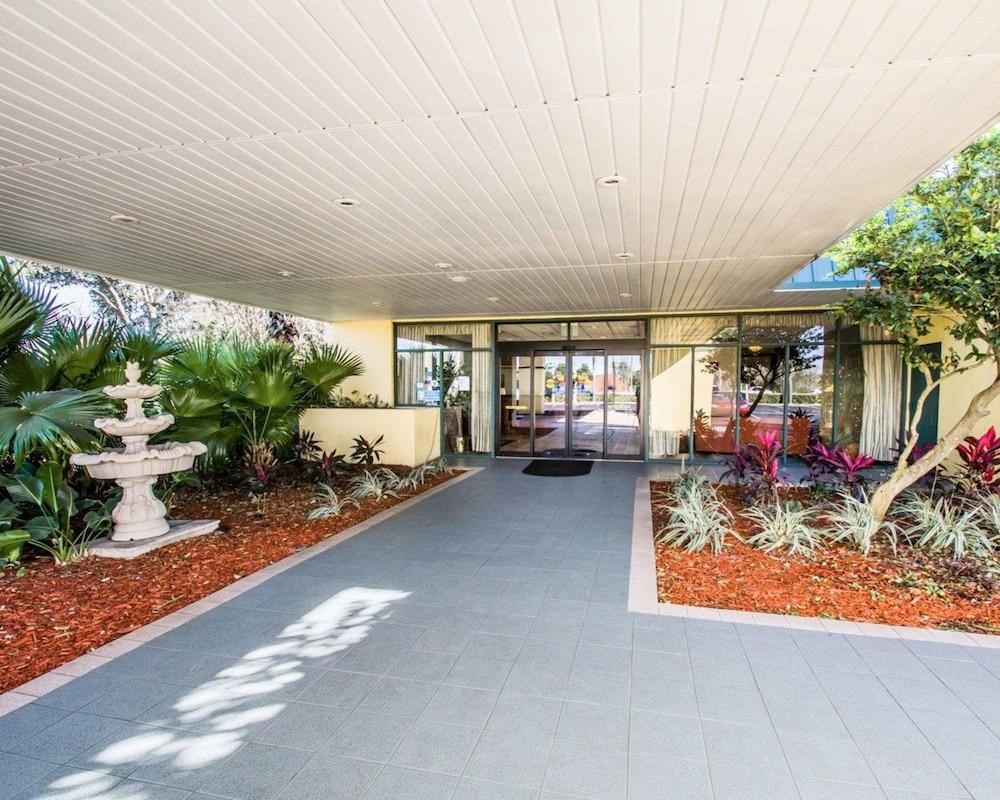 QUALITY INN CONFERENCE CENTER JACKSONVILLE