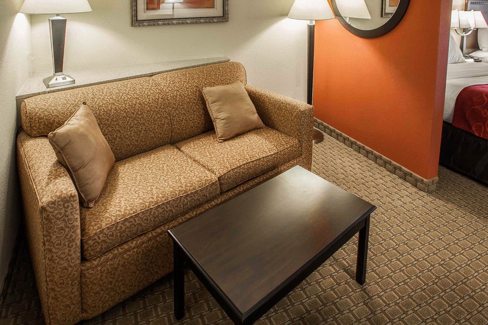 COMFORT SUITES photo 1