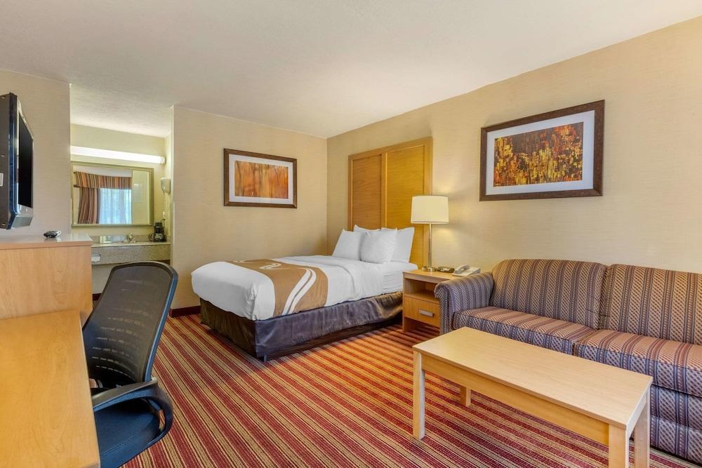 QUALITY INN EXIT 4 photo 4