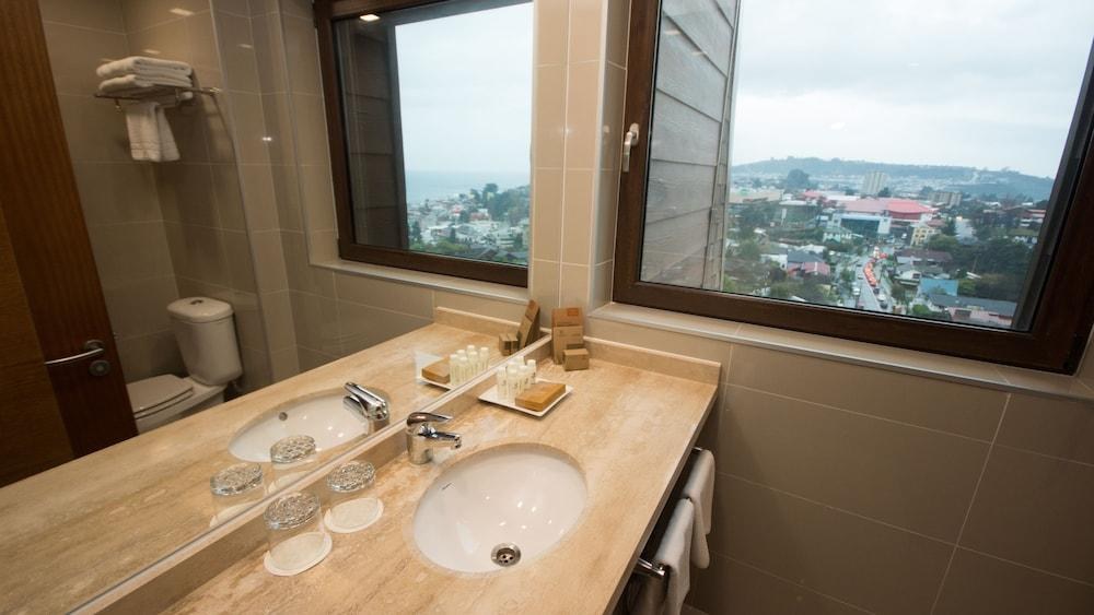 Courtyard by Marriott Puerto Montt photo 2