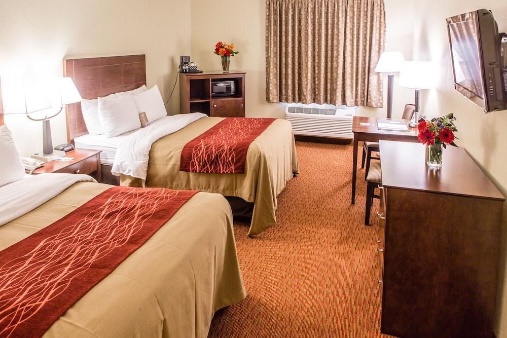 COMFORT INN photo 2