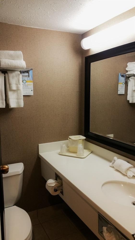 COMFORT INN photo 4