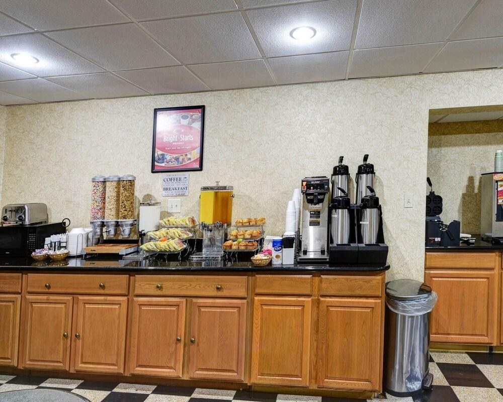 ECONO LODGE photo 3