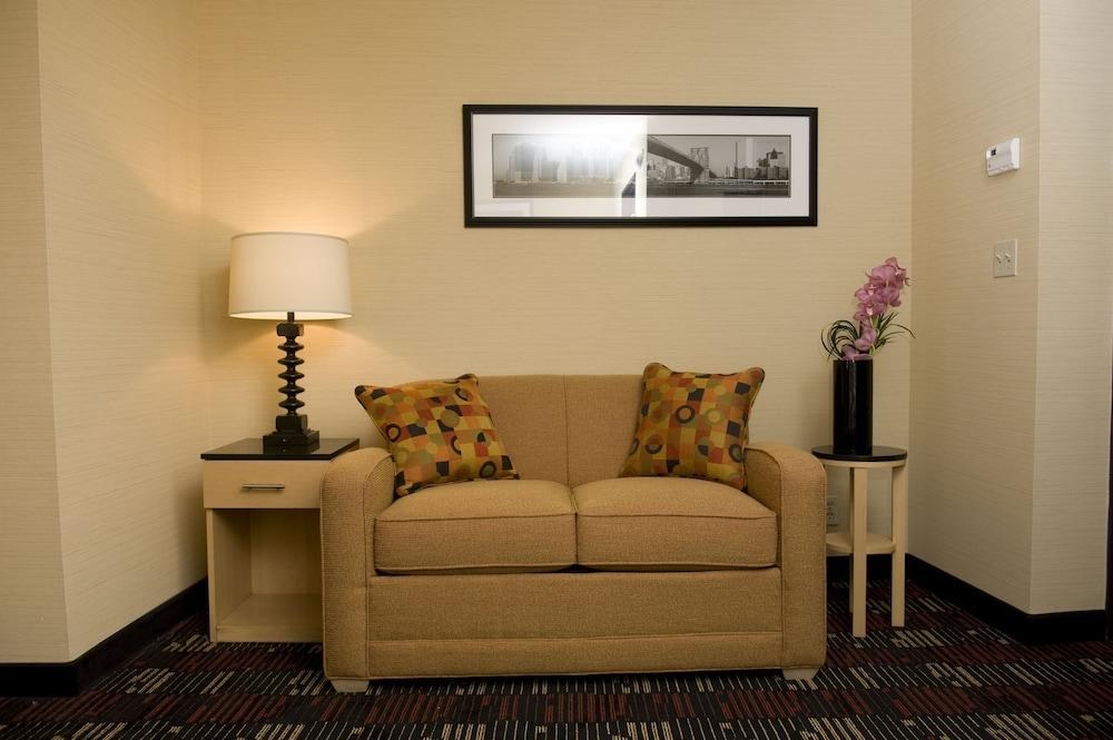 HOLIDAY INN EXPRESS WALL STREET photo 3