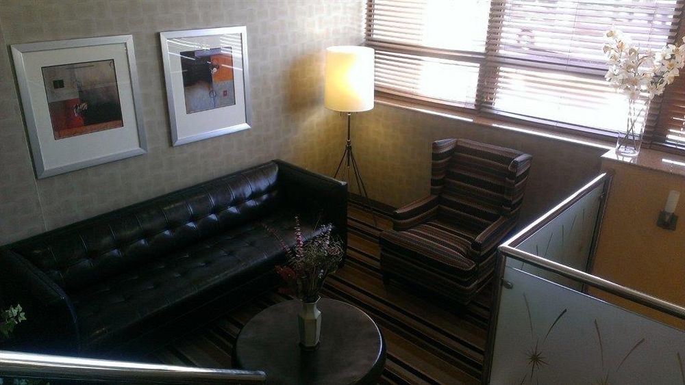 HOLIDAY INN EXPRESS LAGUARDIA ARPT photo 1