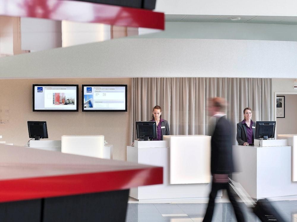 NOVOTEL ZURICH CITY WEST photo 2