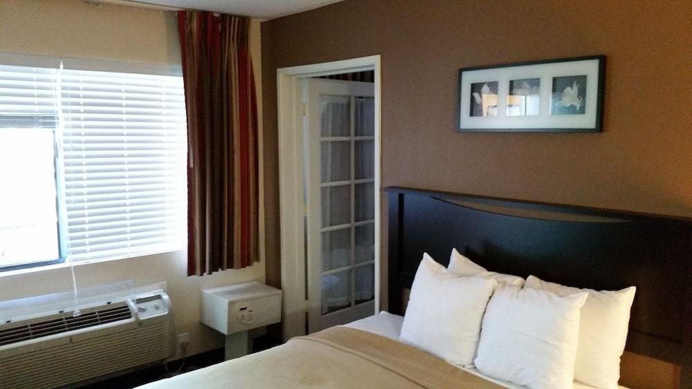 STANFORD INN & SUITES ANAHEIM photo 2
