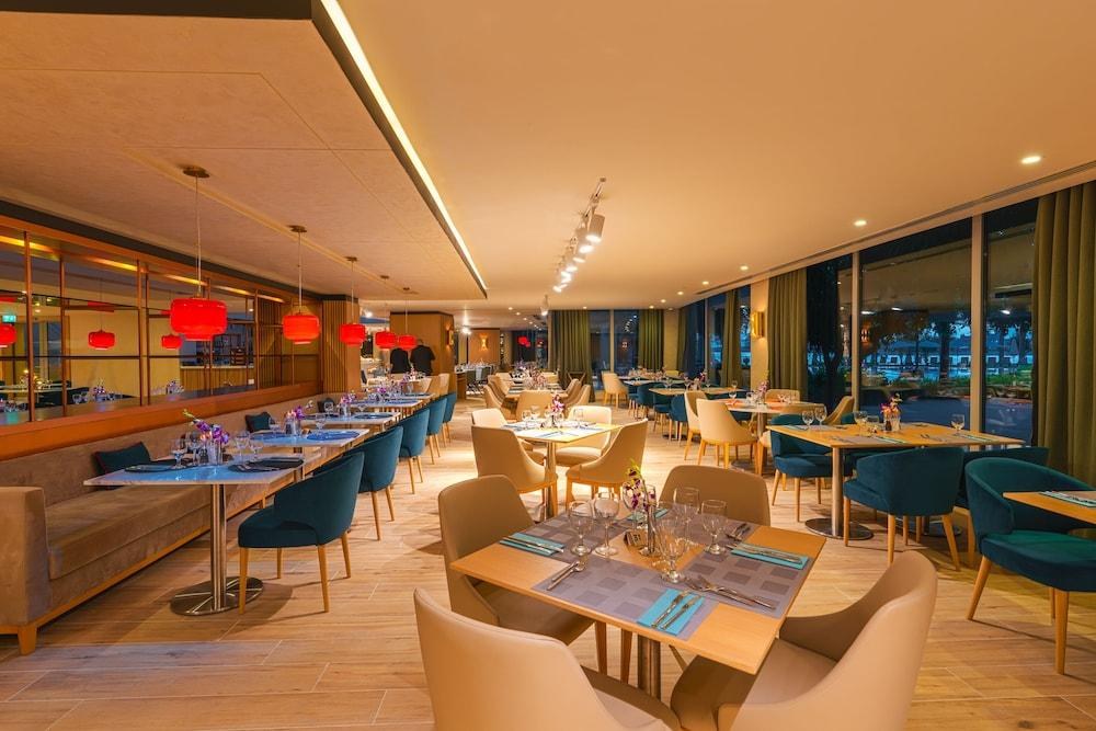 Rixos The Palm Hotel & Suites photo 3