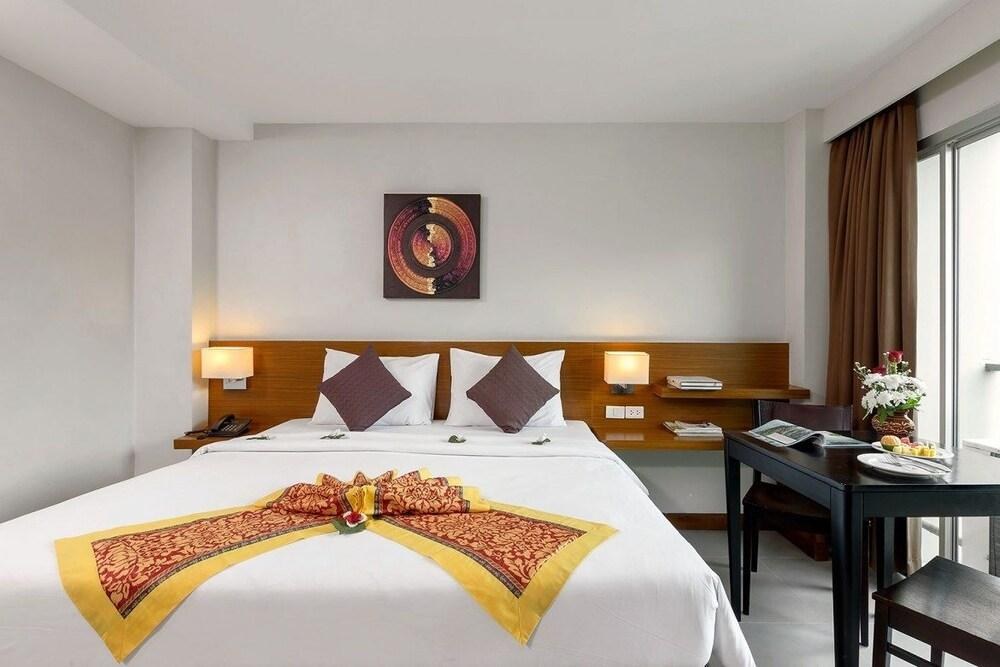 Patong Bay Residence photo 2