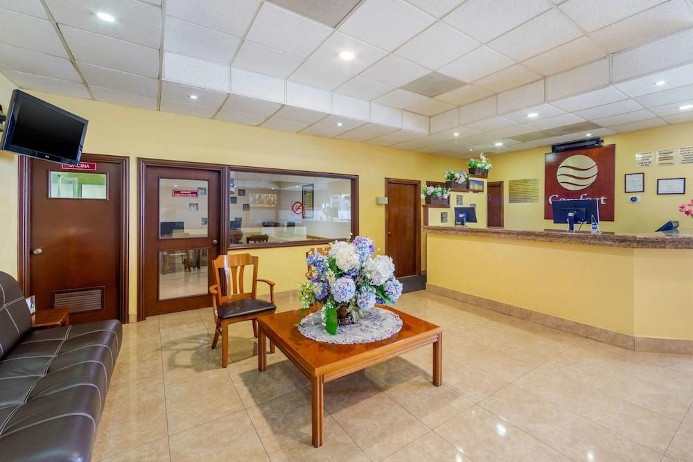 COMFORT INN MONCLOVA