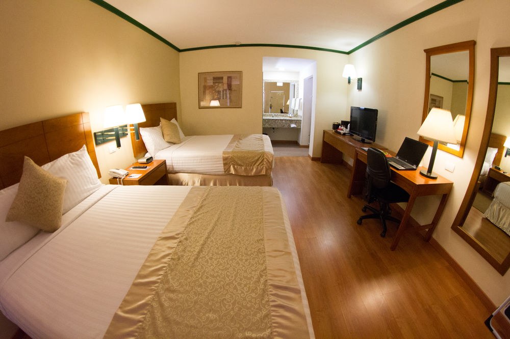 COMFORT INN MONCLOVA photo 1
