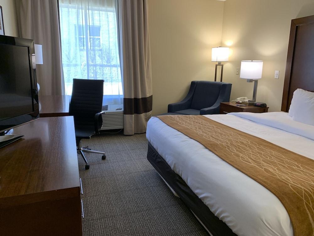 COMFORT INN photo 4