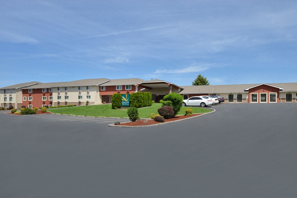 QUALITY INN & SUITES