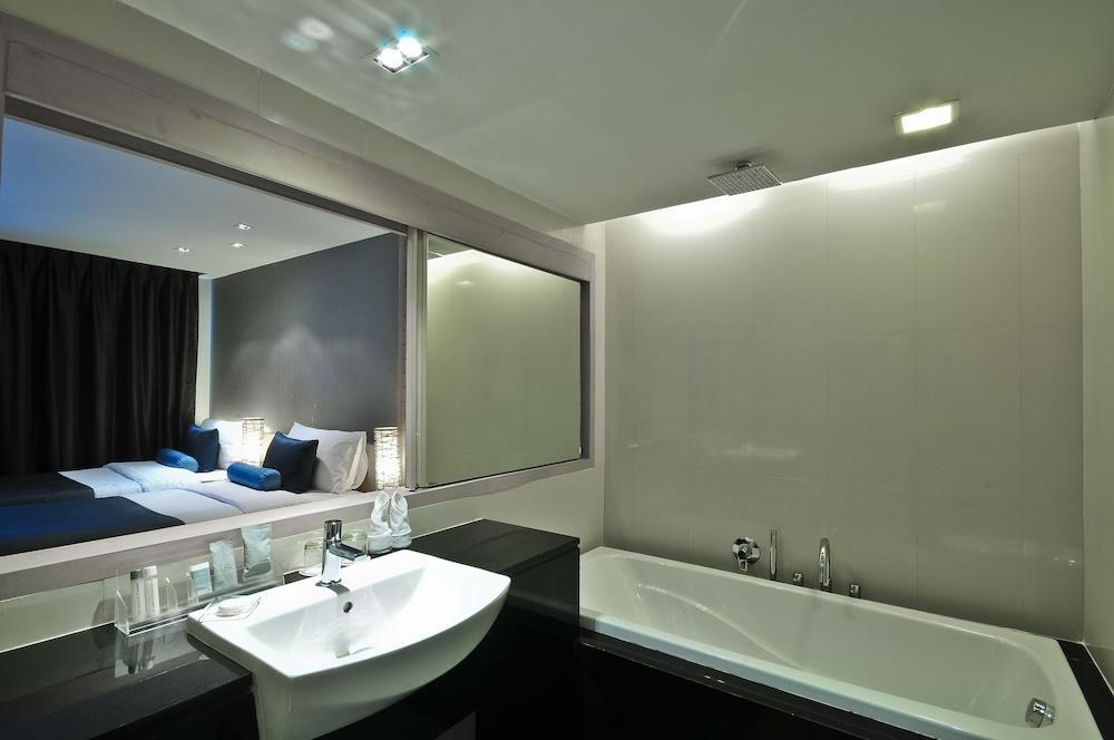 THE ASHLEE HEIGHTS PATONG HOTEL & SUITES photo 2