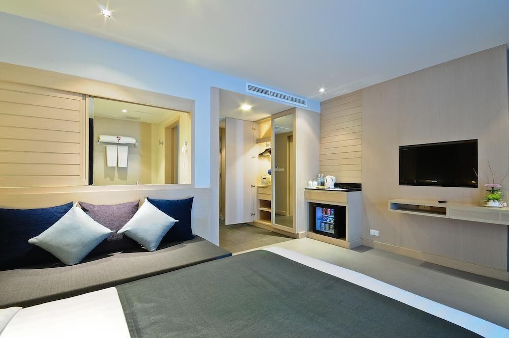 THE ASHLEE HEIGHTS PATONG HOTEL & SUITES photo 4