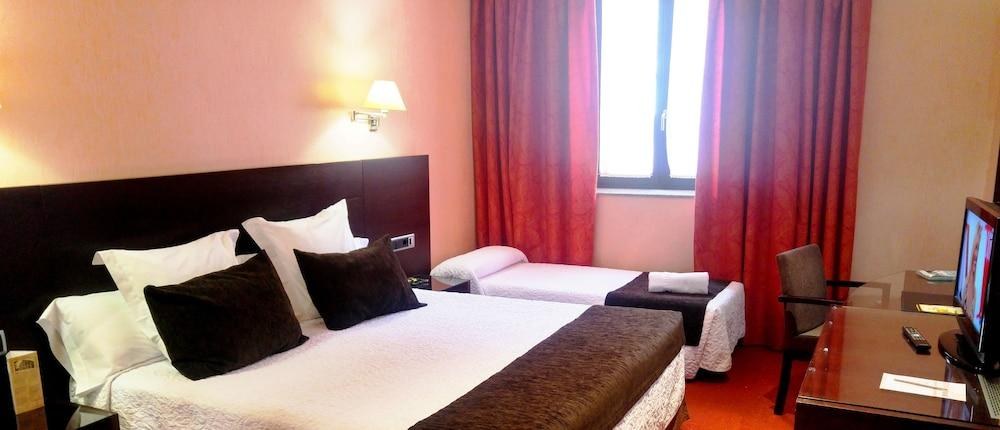 Hotel San Juan De Los Reyes photo 2