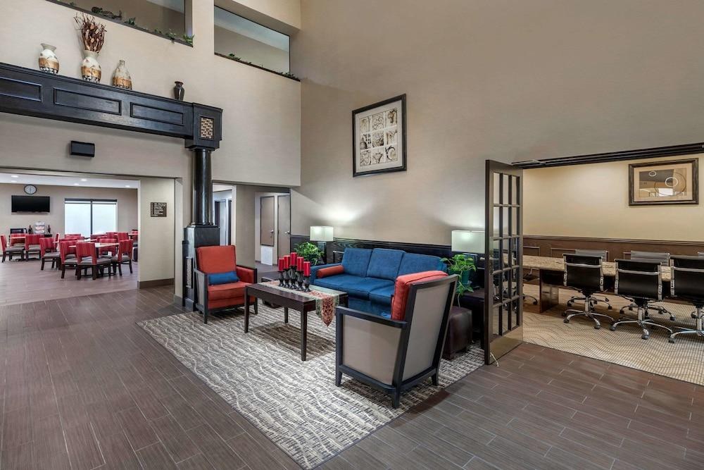 COMFORT SUITES NEAR STONEBRIAR MALL photo 3