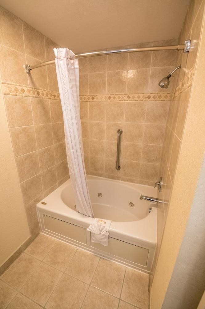 COMFORT INN & SUITES OVERLAND PARK - KANSAS CITY SOUTH photo 2