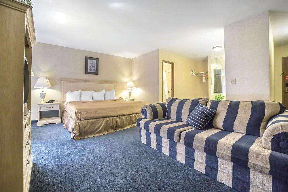 ECONO LODGE INN & SUITES SANDY photo 1
