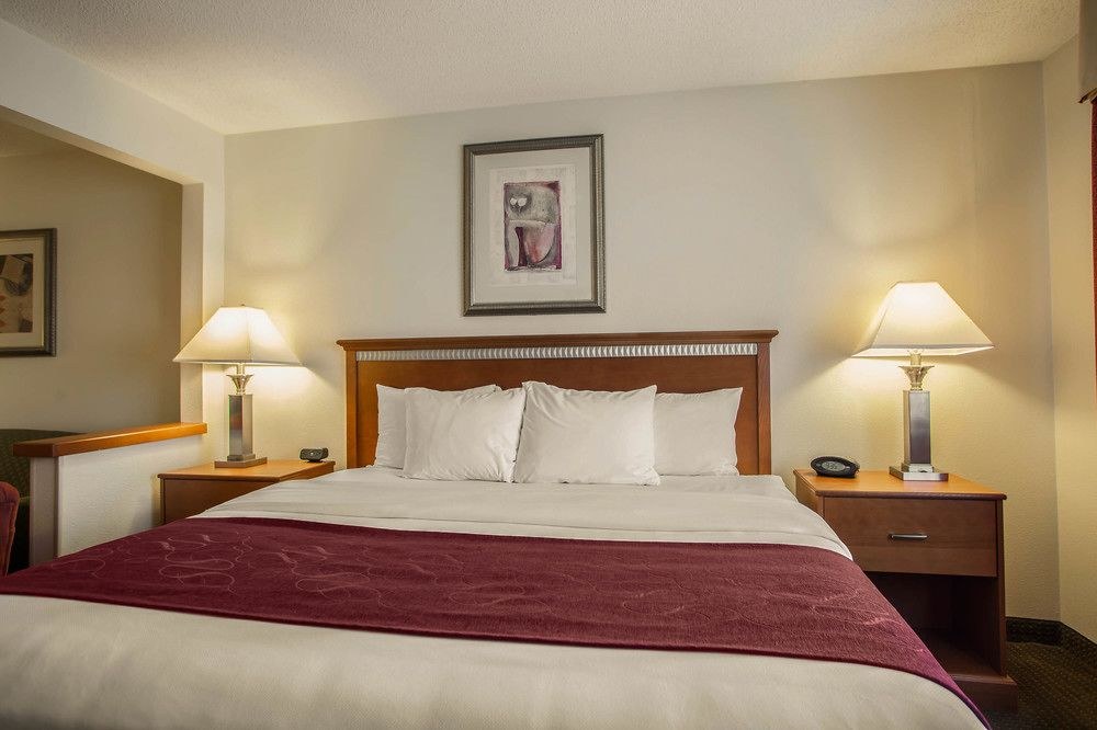 COMFORT SUITES NORMAL UNIVERSITY AREA photo 1