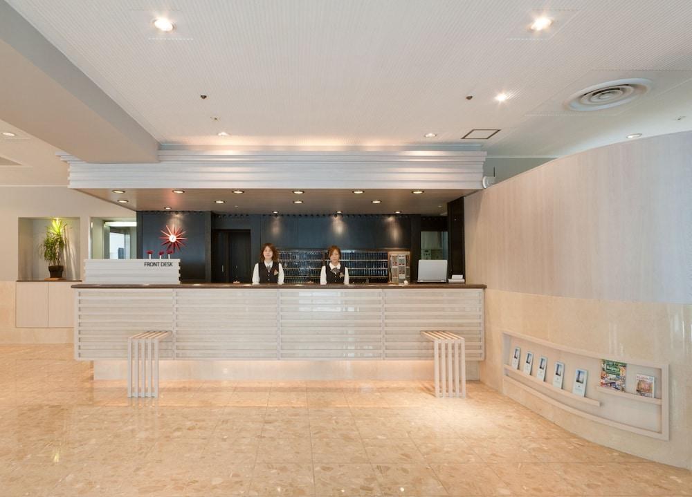 Nagoya Ekimae Montblanc photo 2