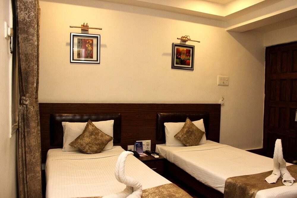 THE PEARL HOTEL photo 2