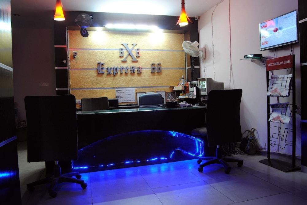 HOTEL EXPRESS 66 photo 2