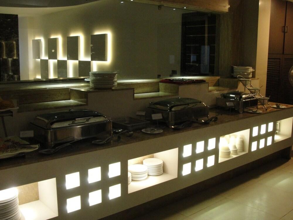 HOTEL CHANCHAL DELUXE photo 2