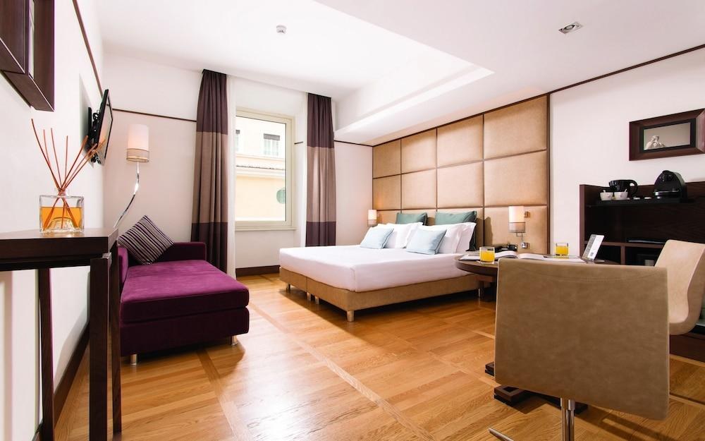 INDEPENDENT HOTEL photo 4
