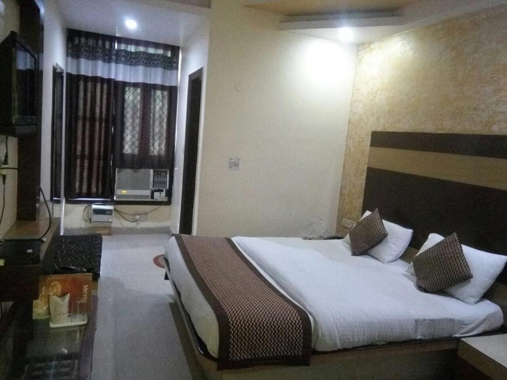 SPLASH HOTEL photo 4
