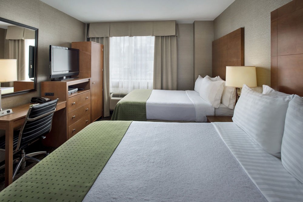HOLIDAY INN MANHATTAN 6TH AVE - CHELSEA photo 1