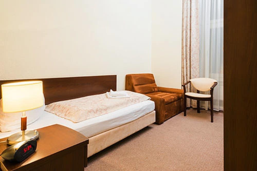 UPPER ROOM HOTEL photo 2