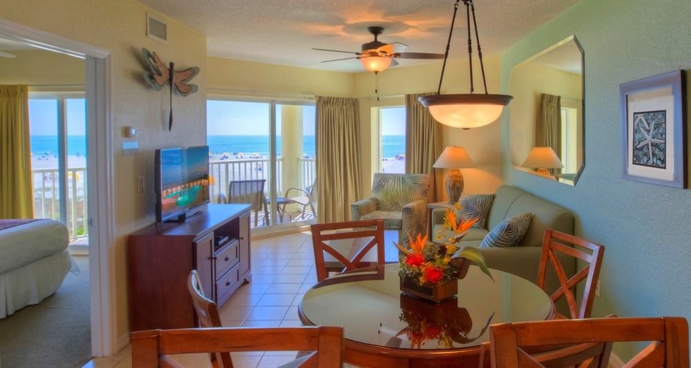 SUNSET VISTAS BEACHFRONT SUITES photo 1