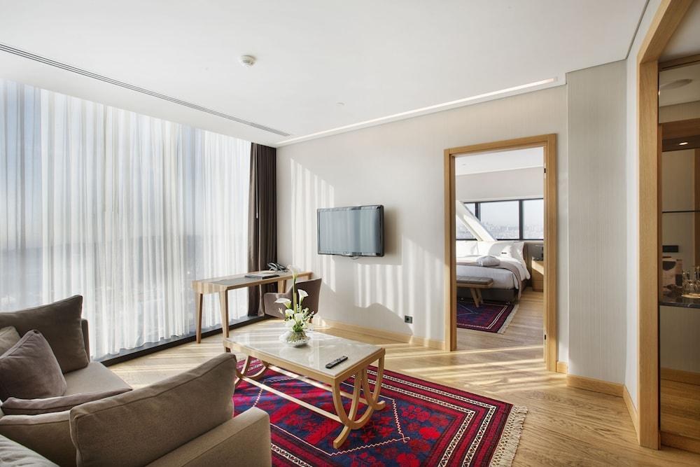 DoubleTree by Hilton Istanbul - Avcilar photo 3