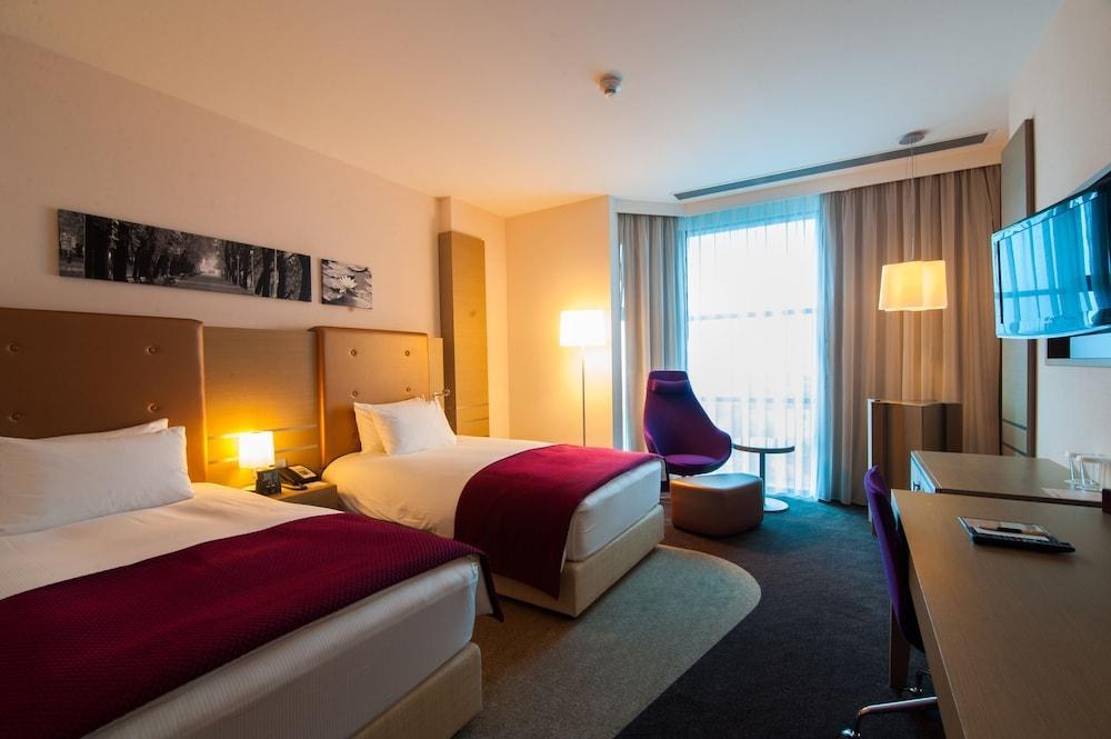 DoubleTree by Hilton Oradea photo 2