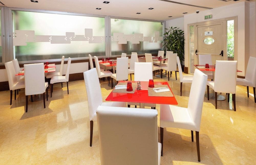 Hilton Garden Inn Rome Claridge photo 4