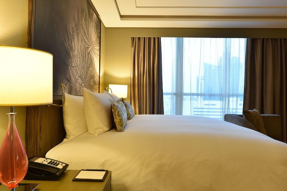 SOFITEL BANGKOK SUKHUMVIT photo 2