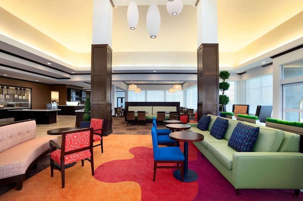 Hilton Garden Inn Edmonton International Airport photo 2