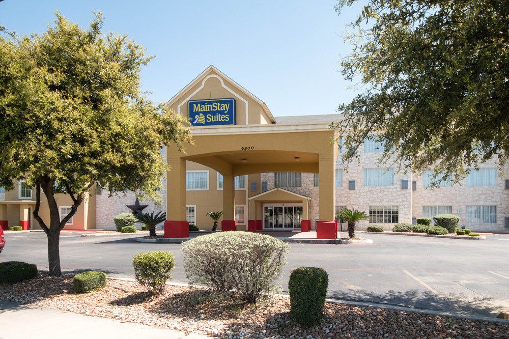 MAINSTAY SUITES BY FT. SAM HOUSTON photo 4