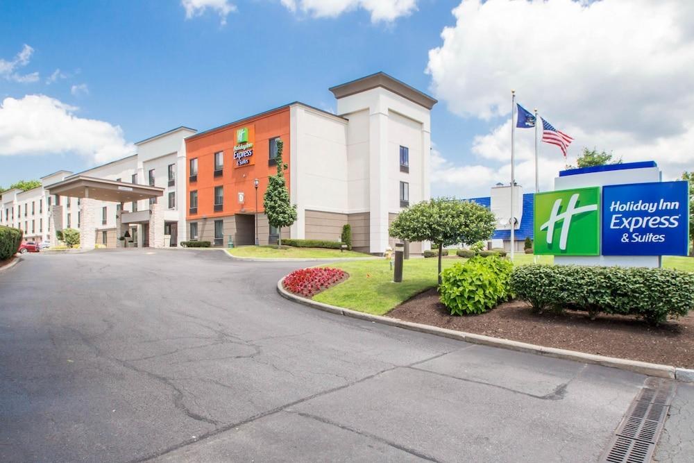 Holiday Inn Express & Suites Albany Airport - Wolf photo 4