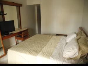 GARVEY PARK HOTEL photo 2
