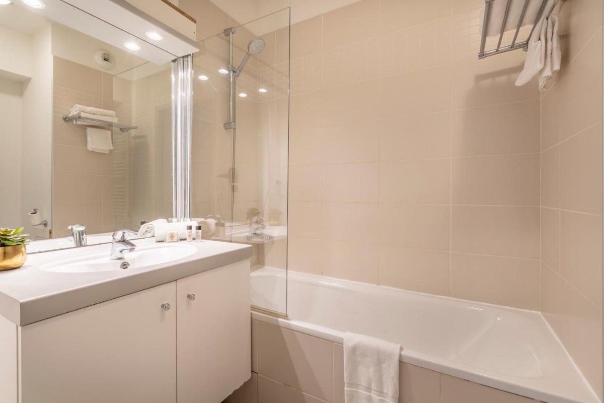 ZENITUDE HOTEL RESIDENCES MARSEILLE SAINT CHARLES photo 4