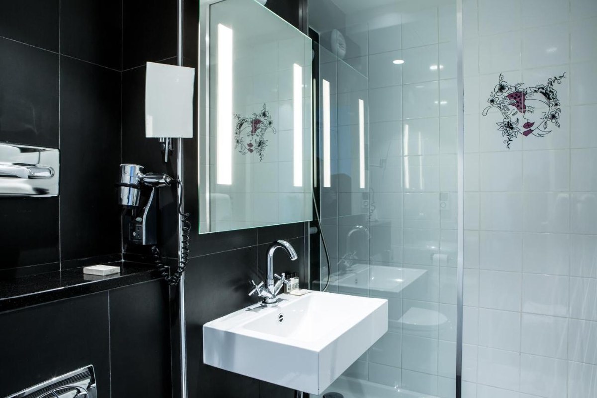 LE GENERAL HOTEL photo 4