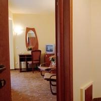 CRISTAL HOTEL photo 2